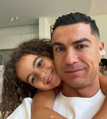 Alana Martina Dos Santos Aveiro with her father Cristiano Ronaldo